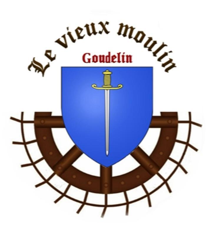 Le Vieux Moulin Bed & Breakfast Goudelin Bagian luar foto