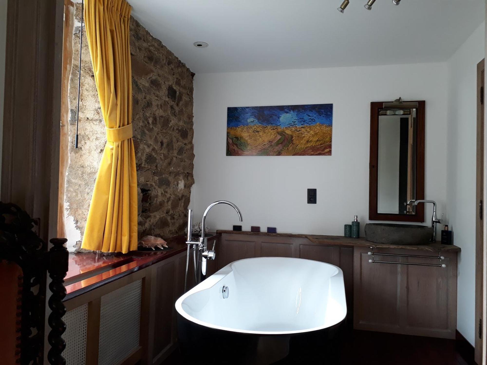 Le Vieux Moulin Bed & Breakfast Goudelin Ruang foto